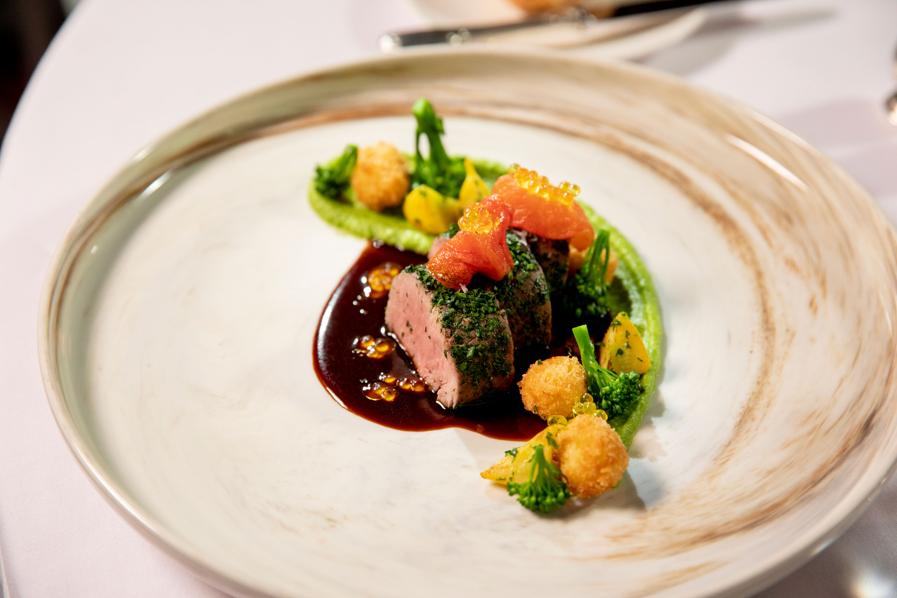 Crystal Cruises - Crystal Serenity - Waterside Restaurant 4.jpg